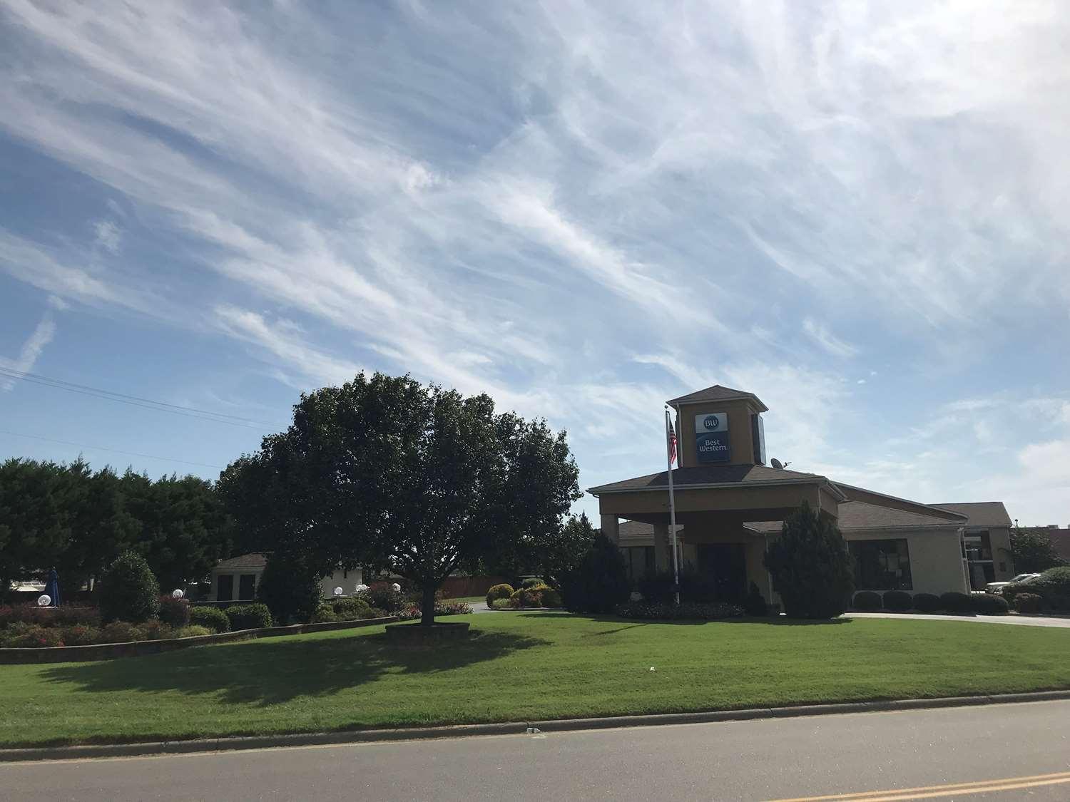 Best Western Inn & Suites Monroe Exterior foto