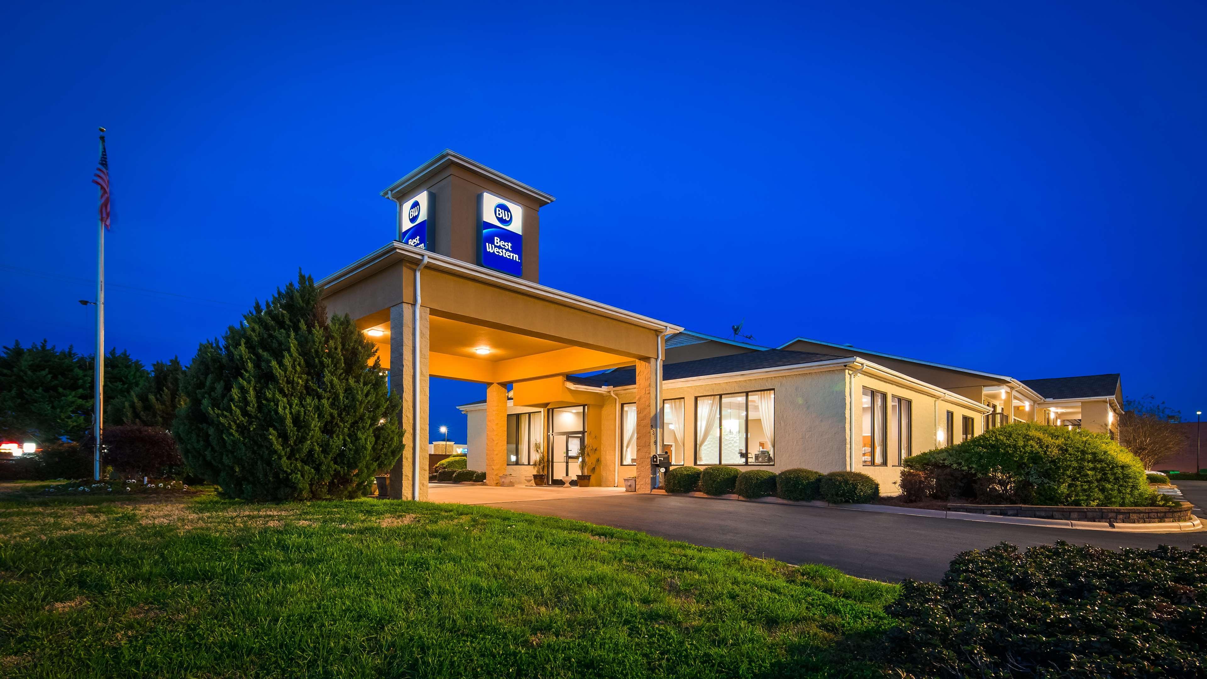 Best Western Inn & Suites Monroe Exterior foto