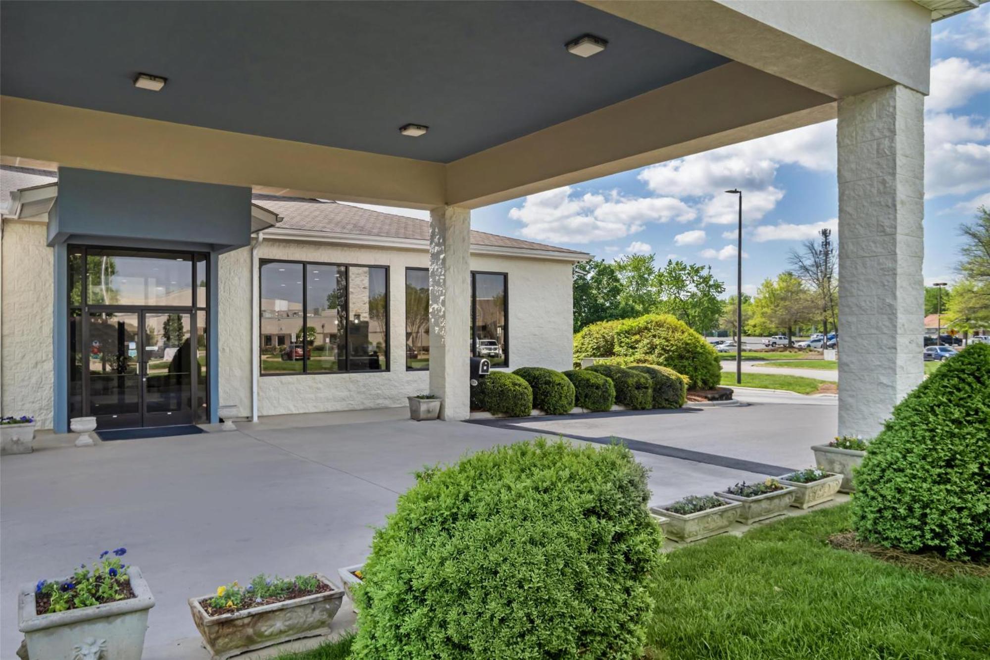 Best Western Inn & Suites Monroe Exterior foto