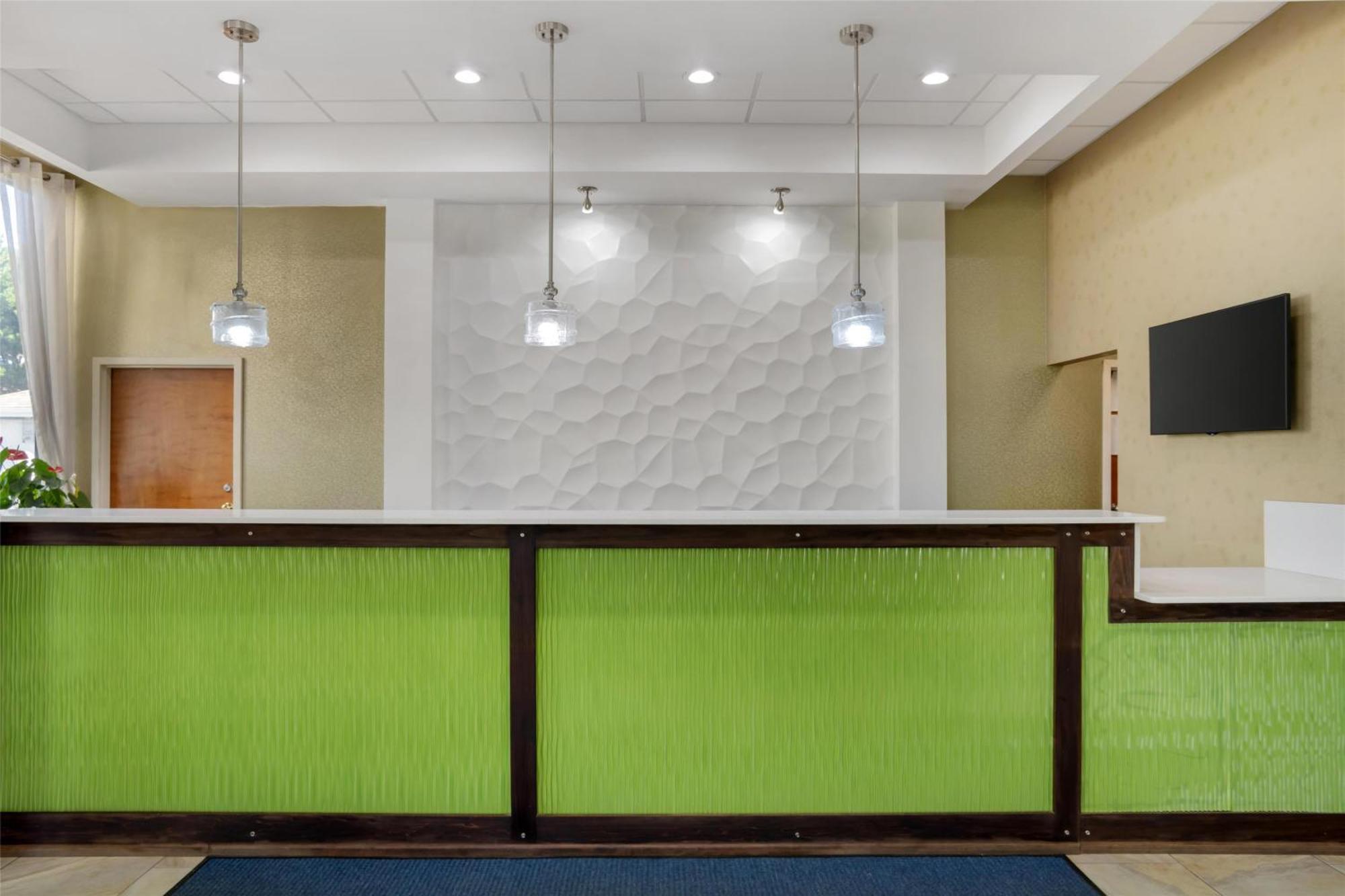 Best Western Inn & Suites Monroe Exterior foto